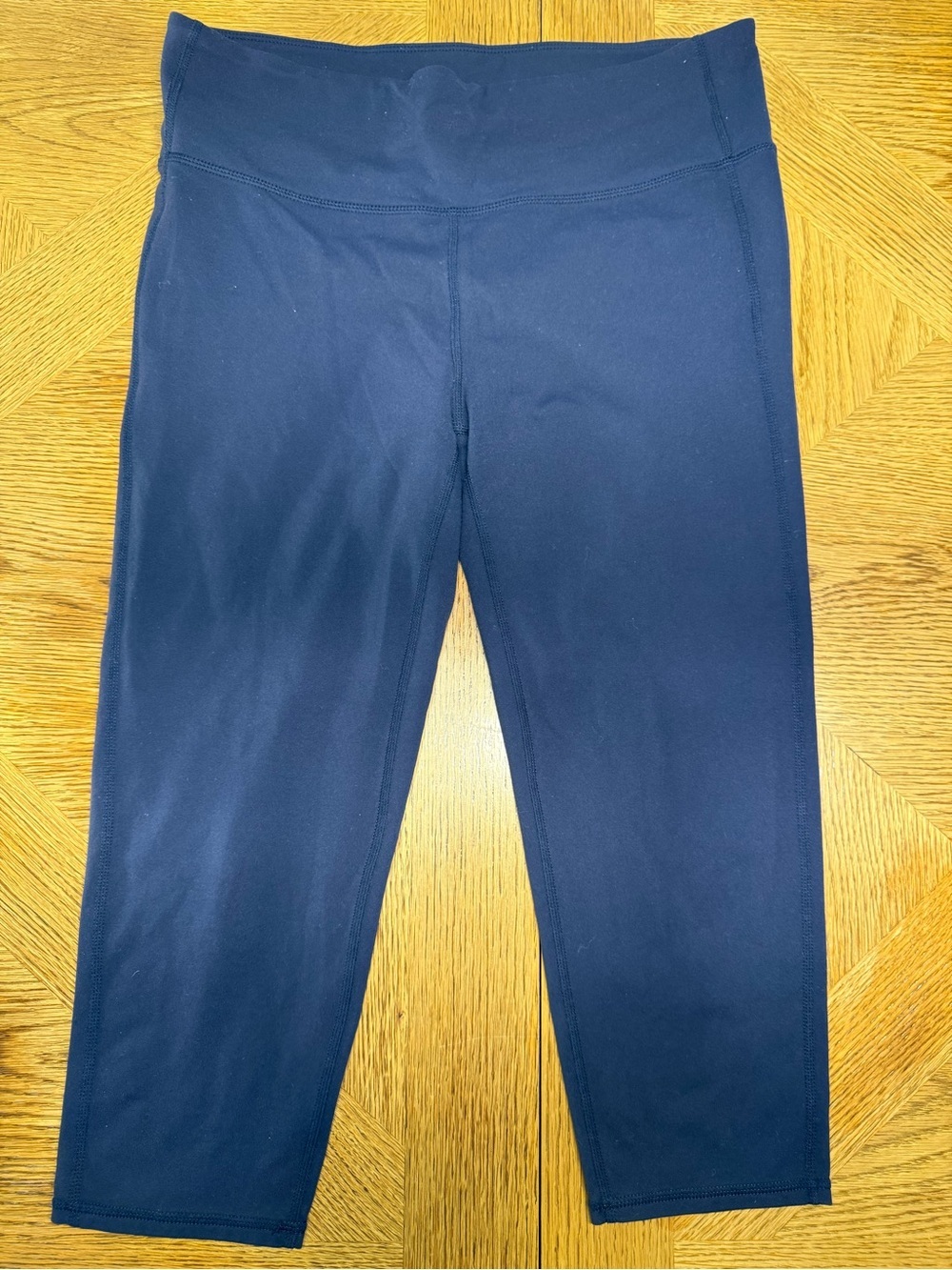 Athleta Size Large Active Capri Leggings
